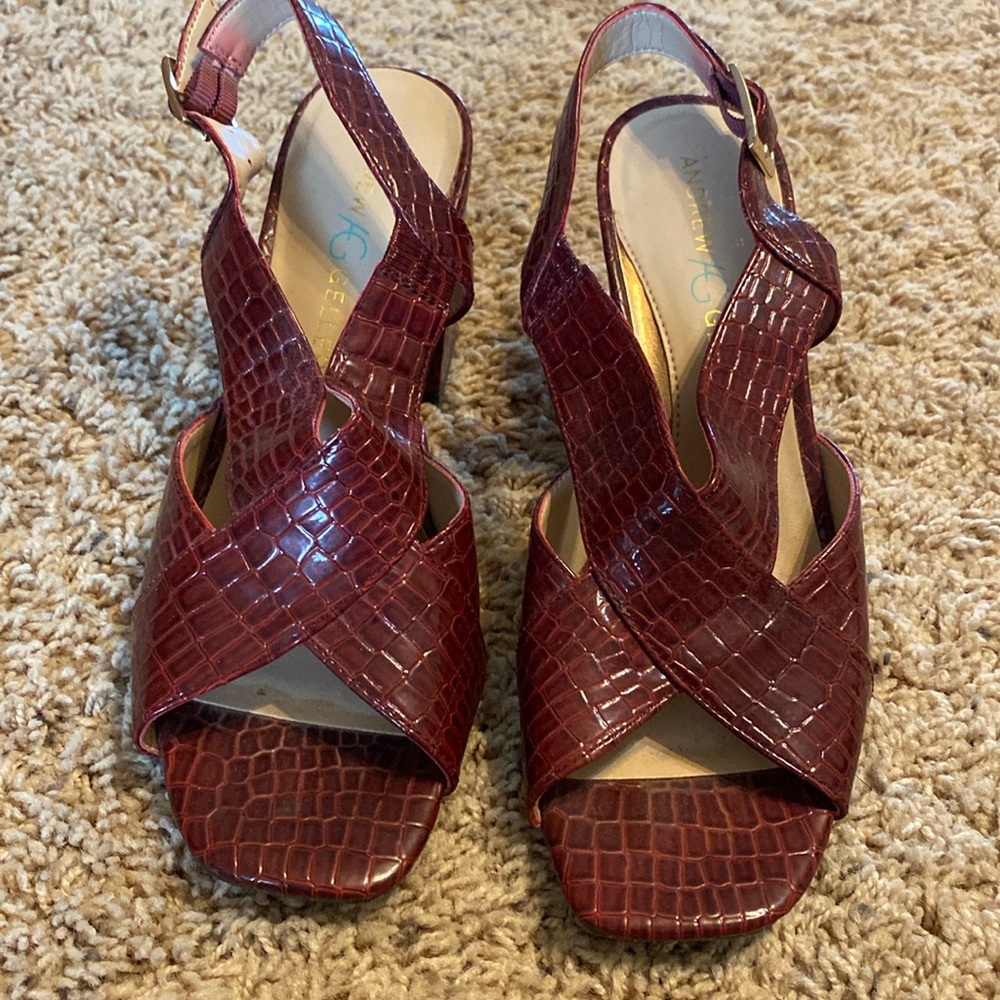 Andrew Geller Burgundy heeled sandals